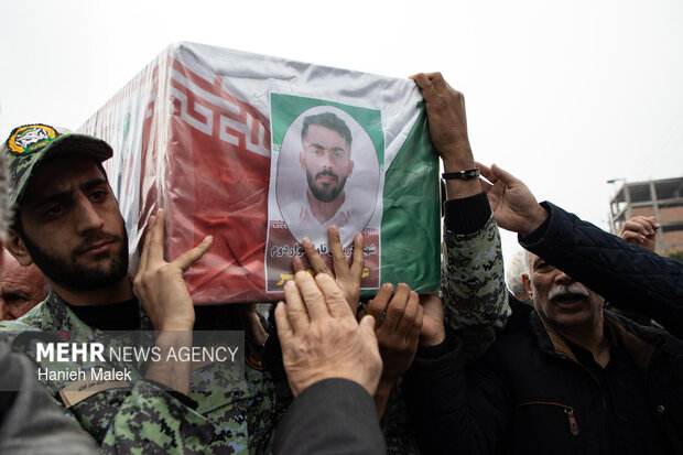 تشییع پیکر شهدای ناو دنا در گرگان