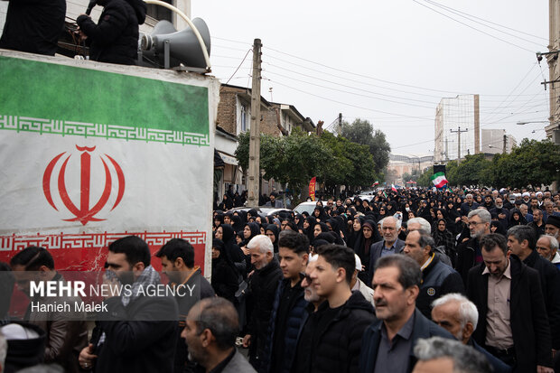 تشییع پیکر شهدای ناو دنا در گرگان