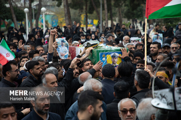 تشییع پیکر شهدای ناو دنا در گرگان