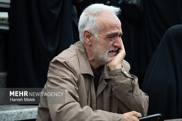 تشییع پیکر شهدای ناو دنا در گرگان