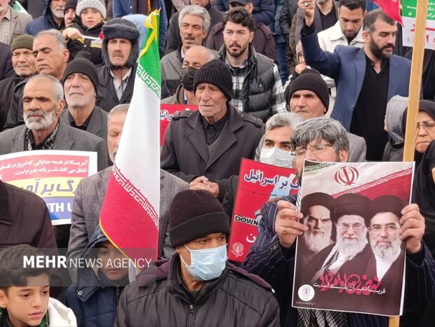 استقبال باشکوه مردم قروه از مخدومی؛ بانوی فوتبالیستی که به وطن بازگشت
