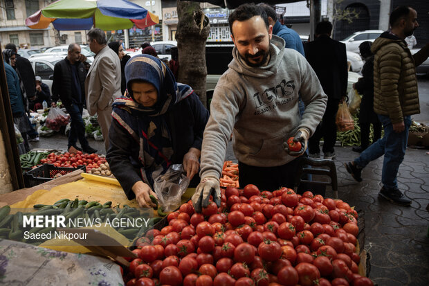 بازار رشت در ساعات پایانی سال ۱۴۰۴
