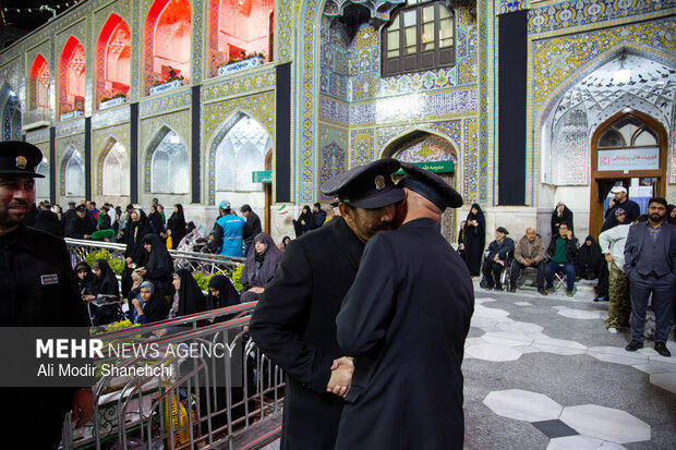 تحویل سال  ۱۴۰۵ در حرم مطهر امام رضا (ع)
