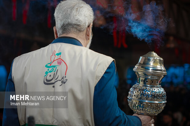 مراسم سال تحویل در مزار شهدا کرمانشاه