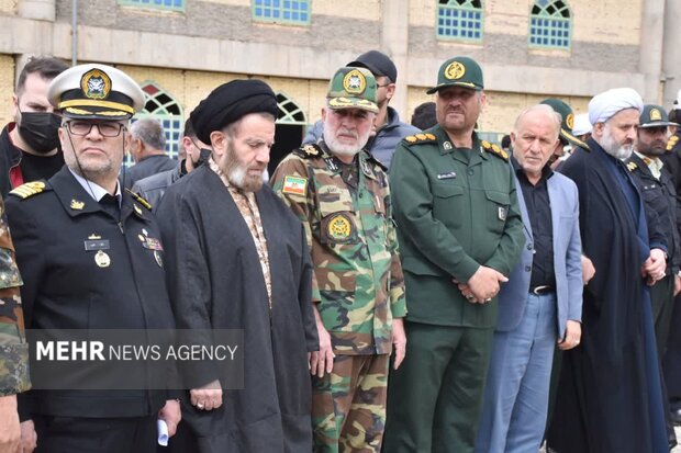 تشییع پیکر شهدای جنگ تحمیلی رمضان در لرستان
