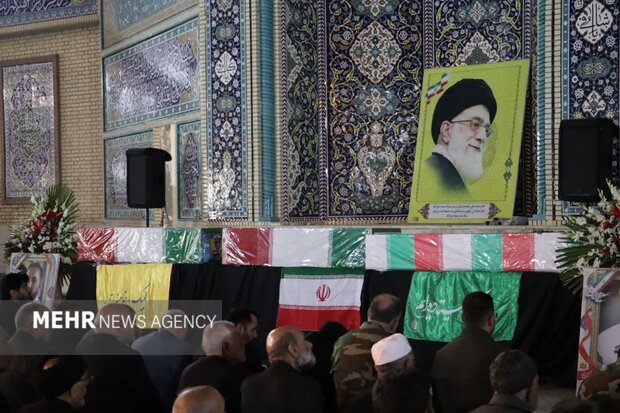 تشییع پیکر شهدای جنگ تحمیلی رمضان در لرستان