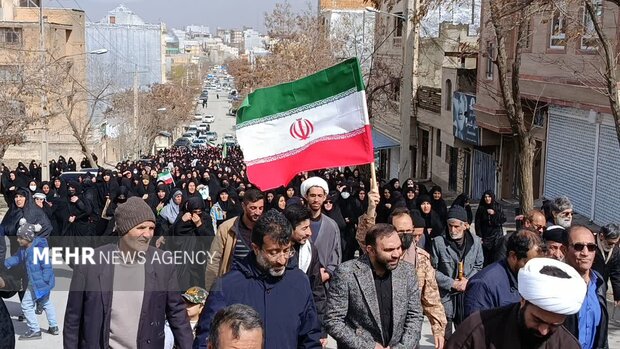 تشییع پیکر شهدای جنگ تحمیلی رمضان در لرستان
