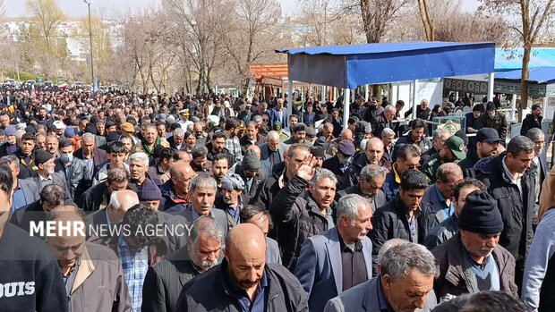 تشییع پیکر شهدای جنگ تحمیلی رمضان در لرستان