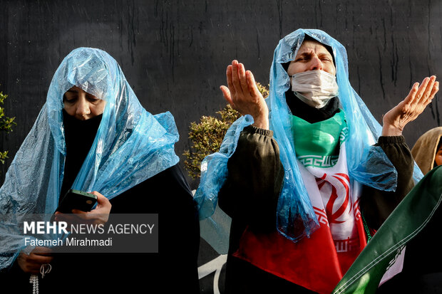 لحظه تحویل سال در میدان انقلاب اسلامی تهران