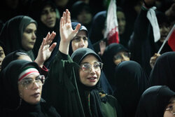 اقامه نماز استغاثه در آستانه اشرفیه
