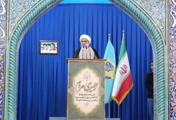امام جمعه بوشهر: برخورد قاطع و انقلابی با تخلفات اقتصادی ضروری است