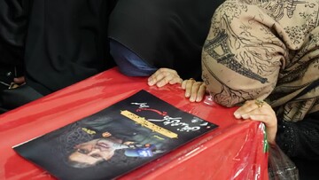 مراسم وداع با پیکر شهید سردار نائینی در معراج شهدای کاشان برگزار شد