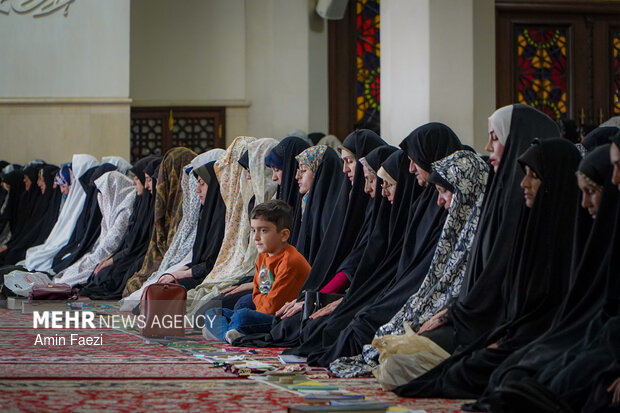 اقامه نماز عید سعید فطر در حرم شاهچراغ(ع)