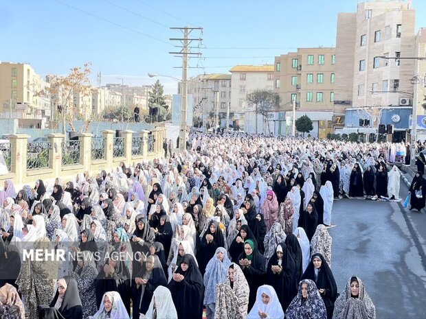 نماز عید سعید فطر در ملارد برگزار شد