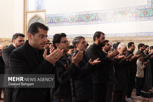 اقامه نماز عید فطر در حرم امام رضا(ع)