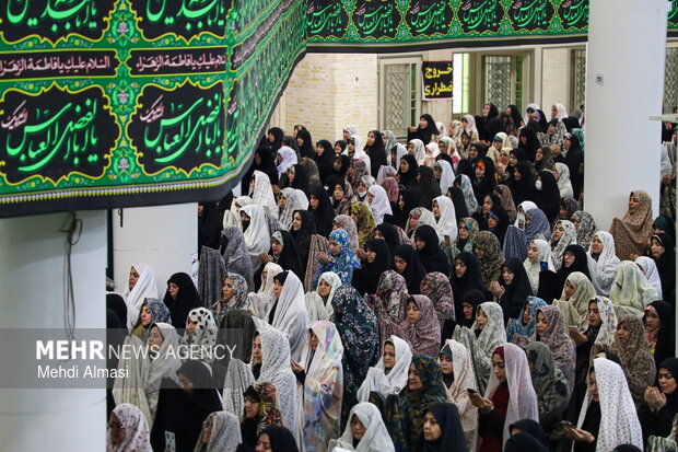 اقامه نماز عید سعید فطر در زنجان