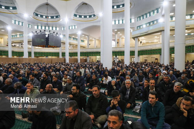اقامه نماز عید سعید فطر در زنجان
