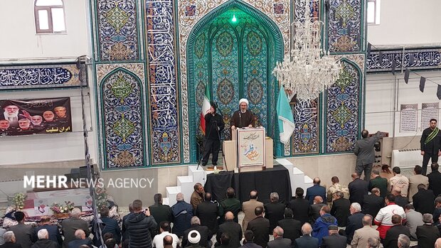 حجت الاسلام باوقار: محور انقلاب اسلامی مردم هستند