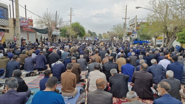 اقامه نماز عید فطر در نورآباد ممسنی