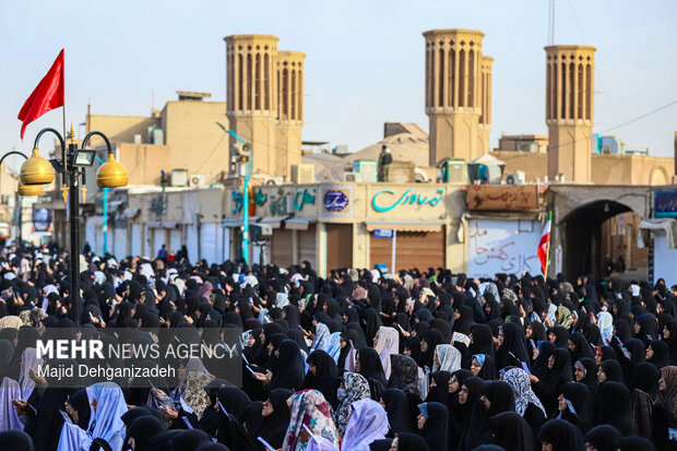اقامه نماز عید سعید فطر در یزد