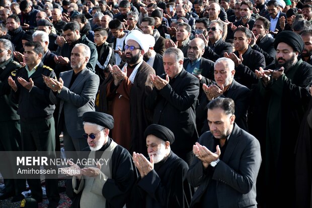 اقامه نماز عید سعید فطر در بیرجند