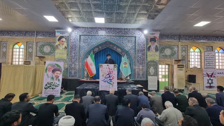 امام جمعه گناوه :حضور مردم در میدان نقشه دشمن را خنثی کرده است