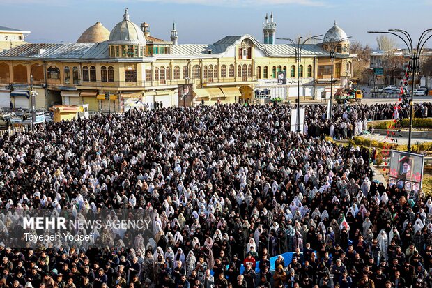 اقامه نماز عید سعید فطر در همدان