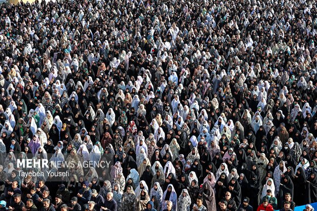 اقامه نماز عید سعید فطر در همدان