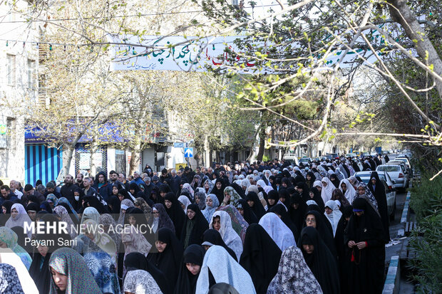 اقامه نماز عید سعید فطر در مسجد جامع نارمک تهران