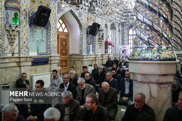 اقامه نماز عید سعید فطر در مسجد جامع نارمک تهران