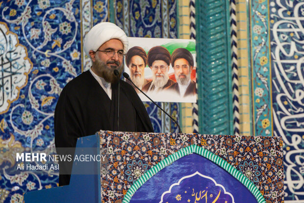 اقامه نماز عید سعید فطر به امامت حجت‌الاسلام حاج علی اکبری در مصلای تهران