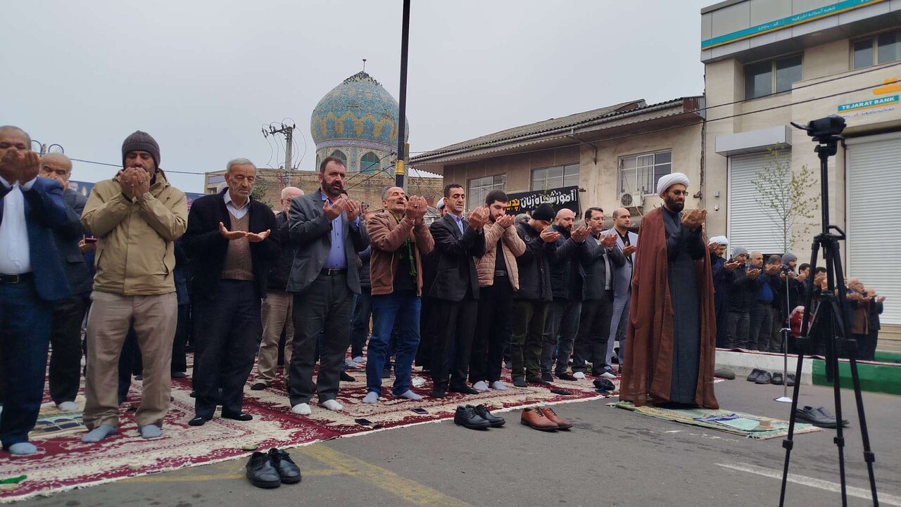 اقامه نماز عید سعید فطر در آستانه اشرفیه اقامه نماز عید سعید فطر در آستانه اشرفیه