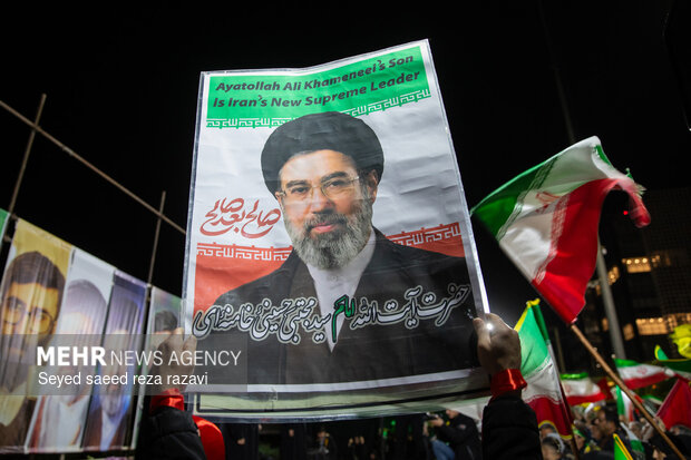 مراسم وداع با پیکر سردار شهید علی‌محمد نائینی