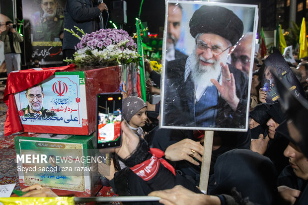 مراسم وداع با پیکر سردار شهید علی‌محمد نائینی