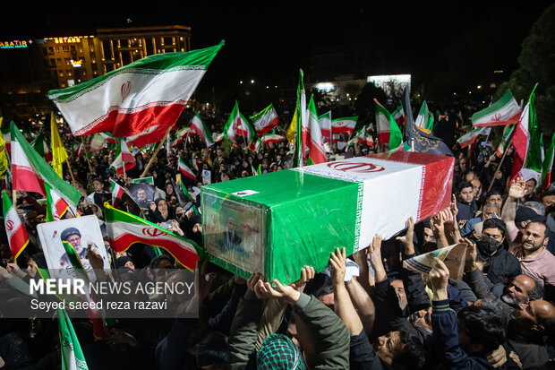 مراسم وداع با پیکر سردار شهید علی‌محمد نائینی