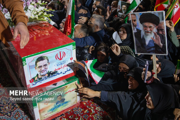 مراسم وداع با پیکر سردار شهید علی‌محمد نائینی