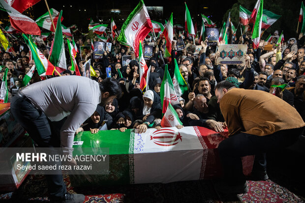 سردار شهید نائینی در آرامگاه ابدی آرام گرفت