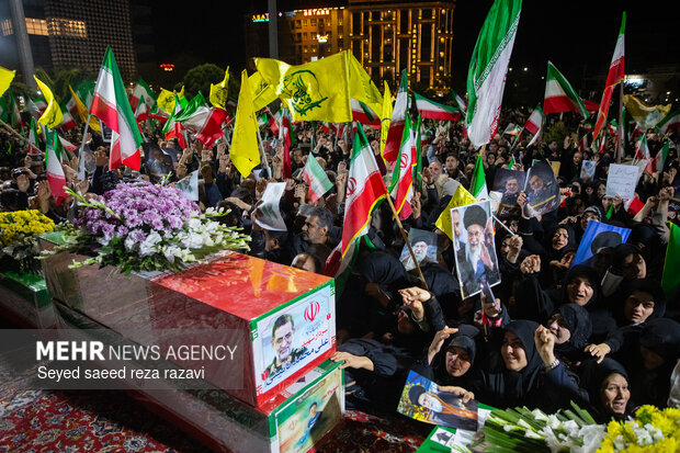 مراسم وداع با پیکر سردار شهید علی‌محمد نائینی