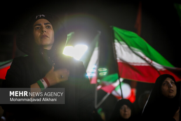 اجتماع بزرگ فدائیان امام خامنه‌ای