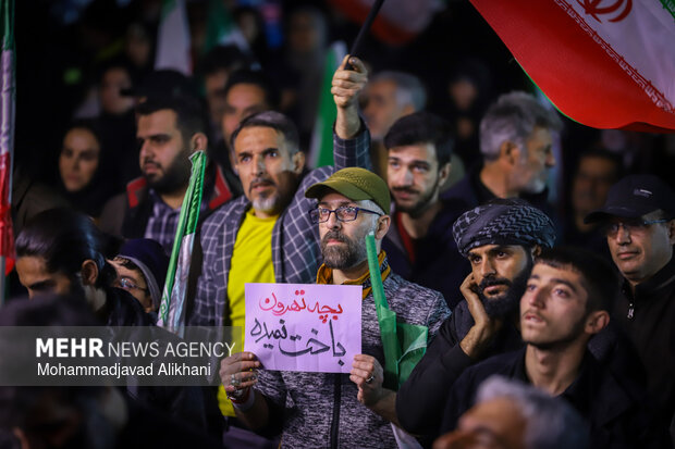 اجتماع بزرگ فدائیان امام خامنه‌ای