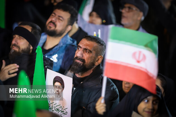 اجتماع بزرگ فدائیان امام خامنه‌ای