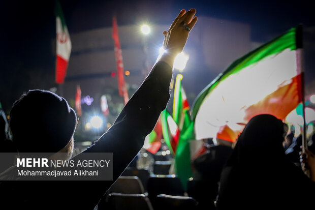 اجتماع بزرگ فدائیان امام خامنه‌ای