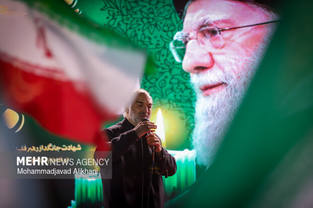 اجتماع بزرگ فدائیان امام خامنه‌ای