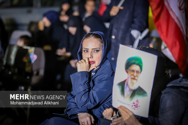 اجتماع بزرگ فدائیان امام خامنه‌ای