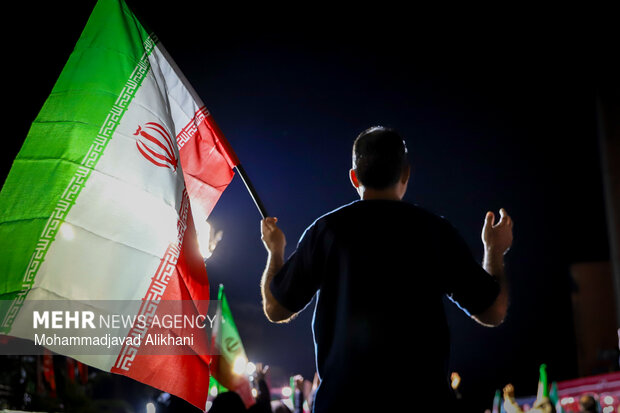 اجتماع بزرگ فدائیان امام خامنه‌ای