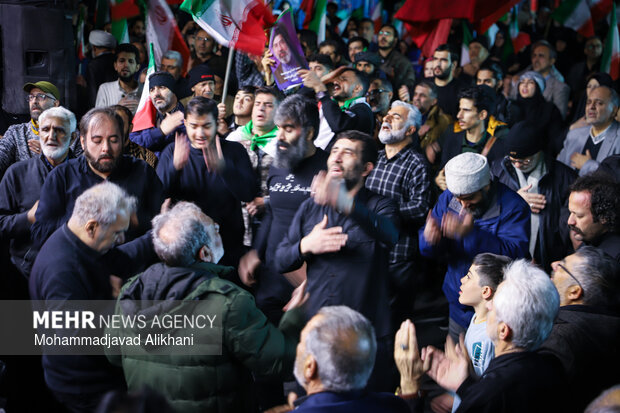 اجتماع بزرگ فدائیان امام خامنه‌ای