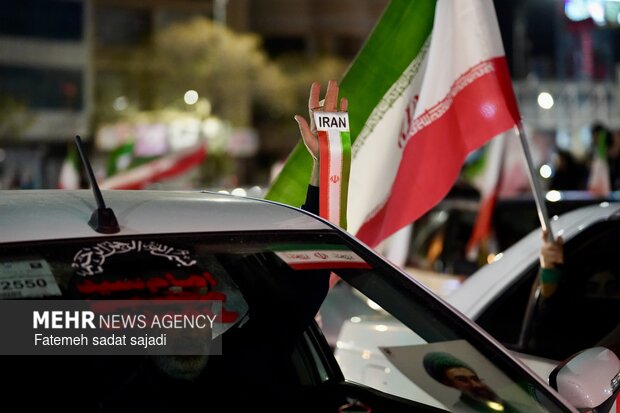 حضور پرشور کرمانی ها برای همبستگی ملی در میدان آزادی