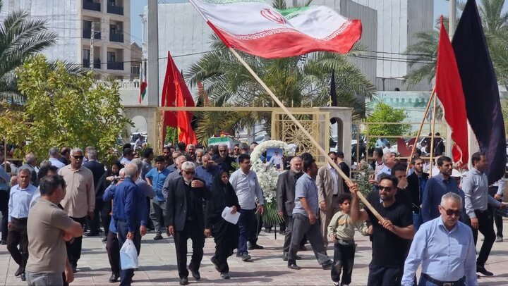 شهید مدافع وطن در گناوه تشییع و تدفین شد