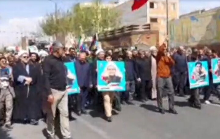 فریاد انتقام و خونخواهی مردم سمنان در مراسم تشییع شهدای جنگ رمضان