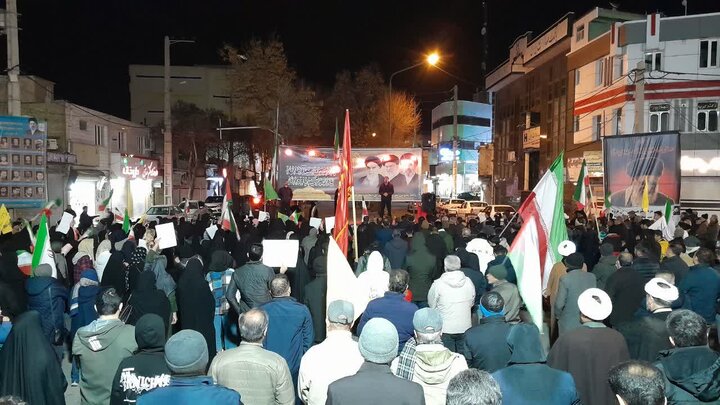 شبی از همدلی و اقتدار در قروه؛از فریادهای استکبارستیز تا زمزمههای دعا